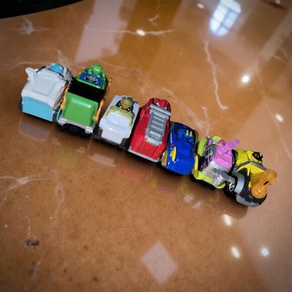 Paw Patrol Lot of 7 TRUE METAL Mighty Pups Diecast Cars Everest Tracker Rubble - Picture 2 of 3
